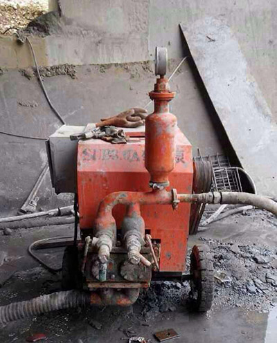 Piston mortar pump