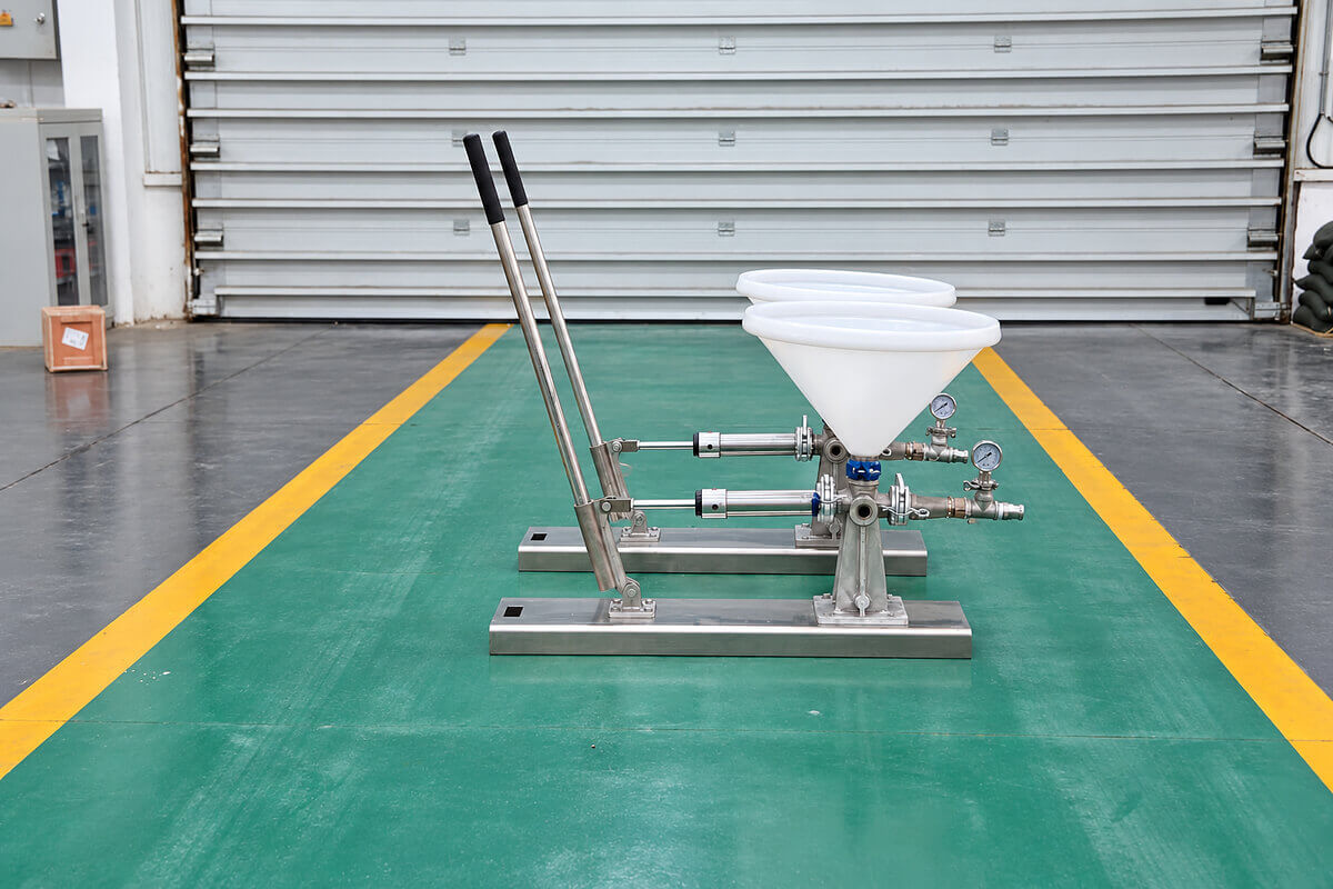 hand powered cement grout pump