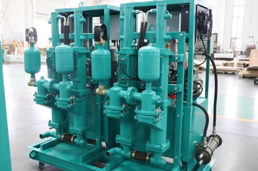 Double-Plunger plus two pulsation damper