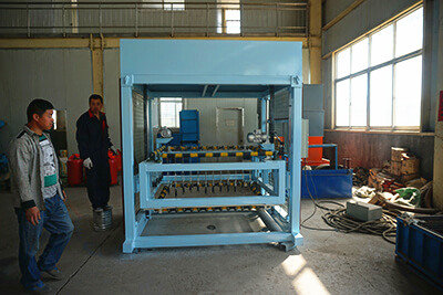 CLC block cutting machine