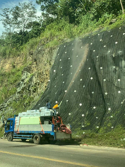 Hydroseeding mulch application