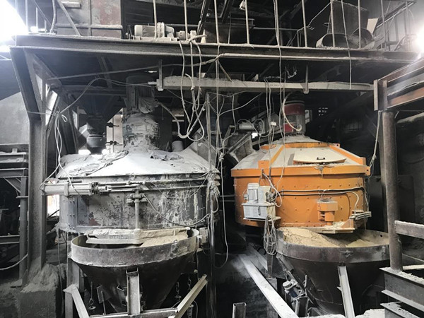 vertical axis planetary mixer