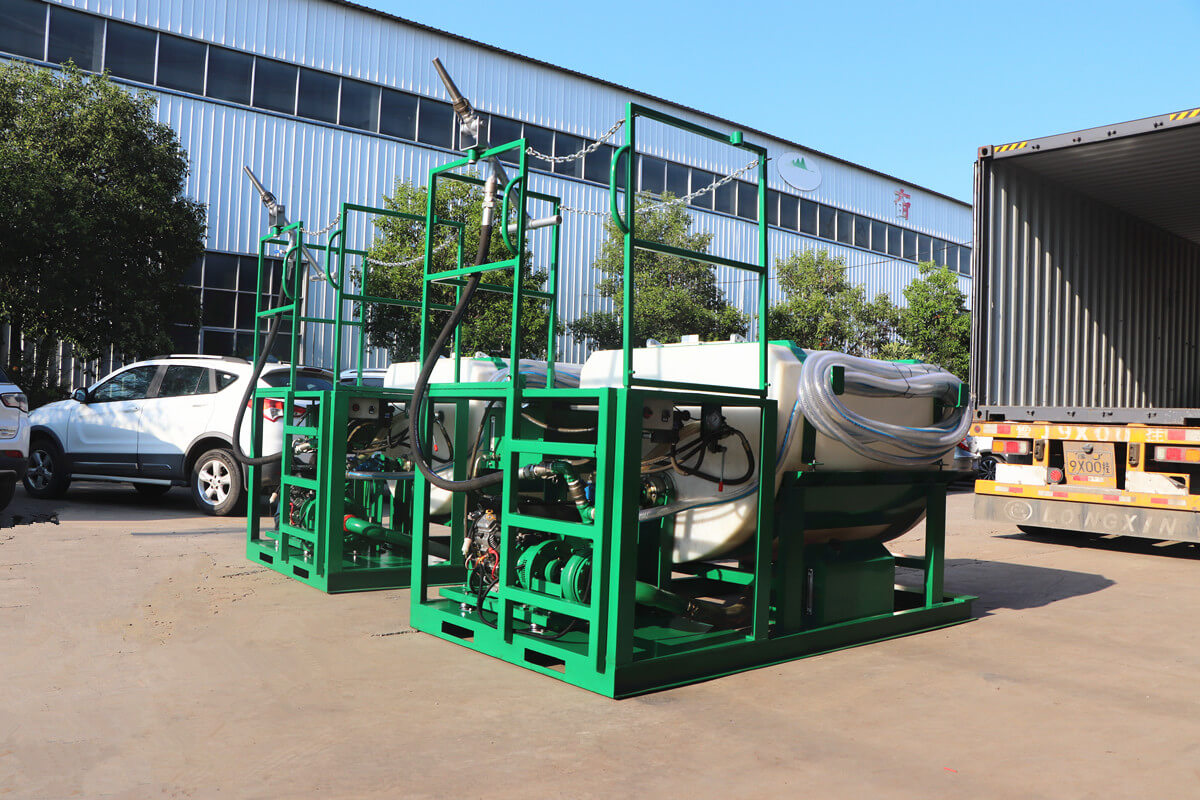 export hydroseeder with poly tank