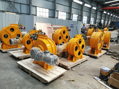 Industrial hose pumps