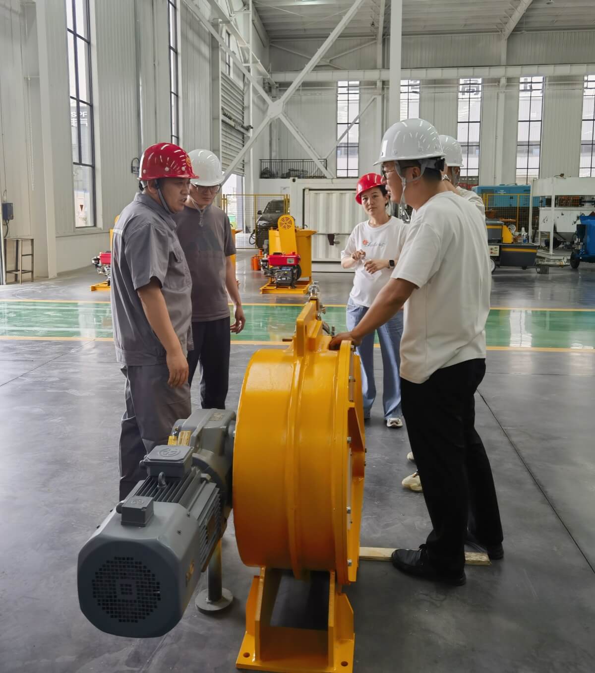 Hose pump for tunnel project