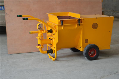 Cement spraying machine