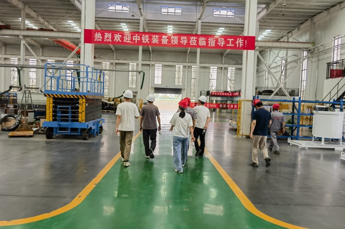 Visit of CREG about the peristaltic hose pump