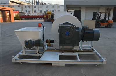 Hose pump for pumping lightweight concrete