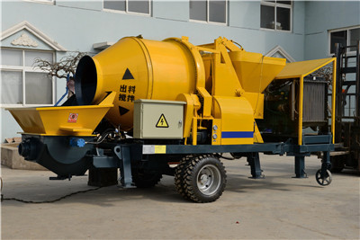 Diesel concrete mixer with pump