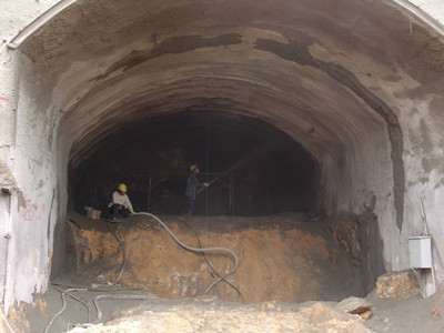 shotcrete machine in small tunnel