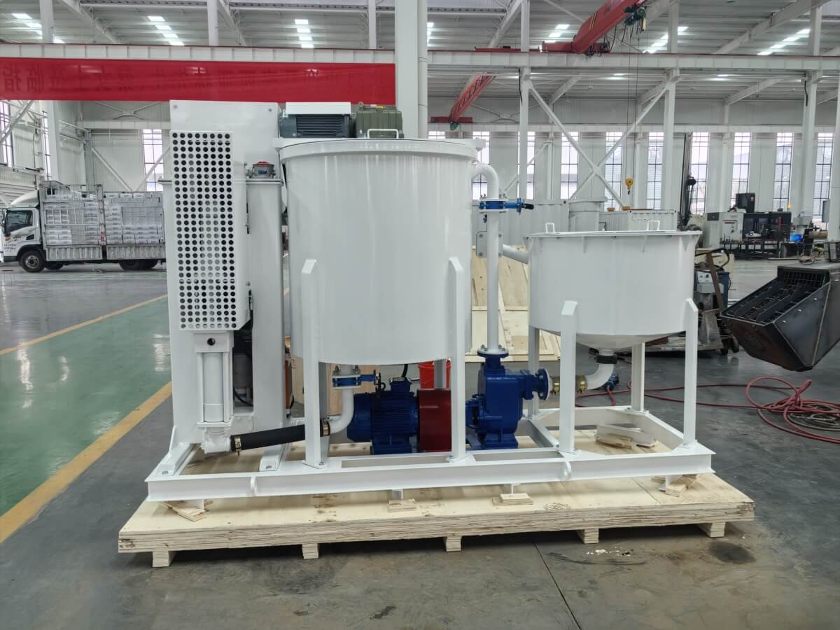 customizable injection pump with mixer