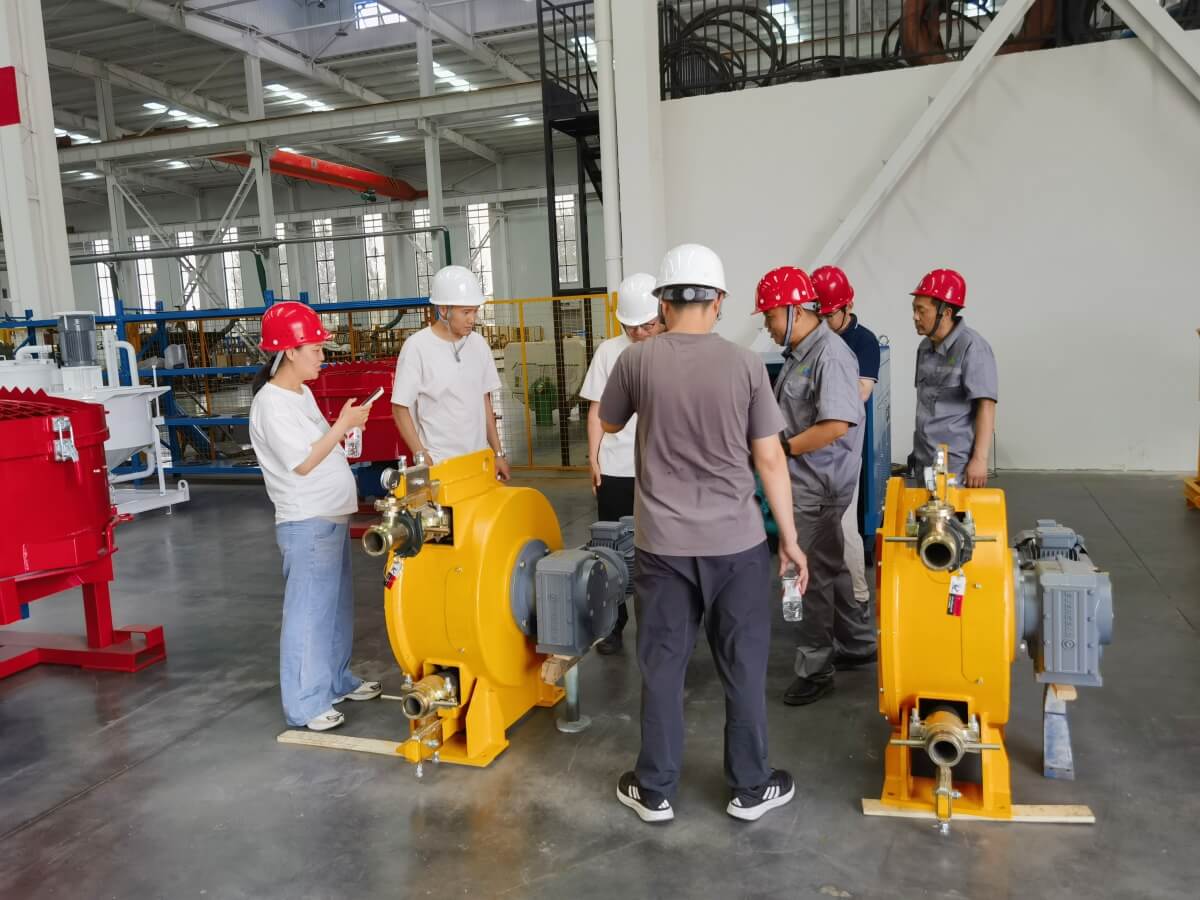 Peristaltic hose pump CREG