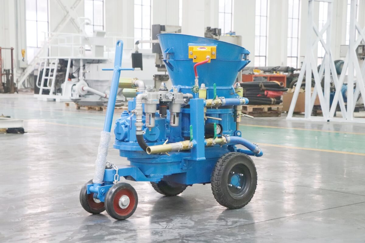 Small size gunning machine