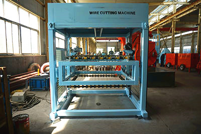 Foam concrete brick cutting machine