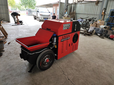 Trailer mounted concrete pump