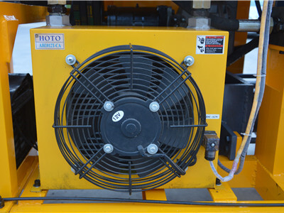 Mini concrete pump with air cooling system