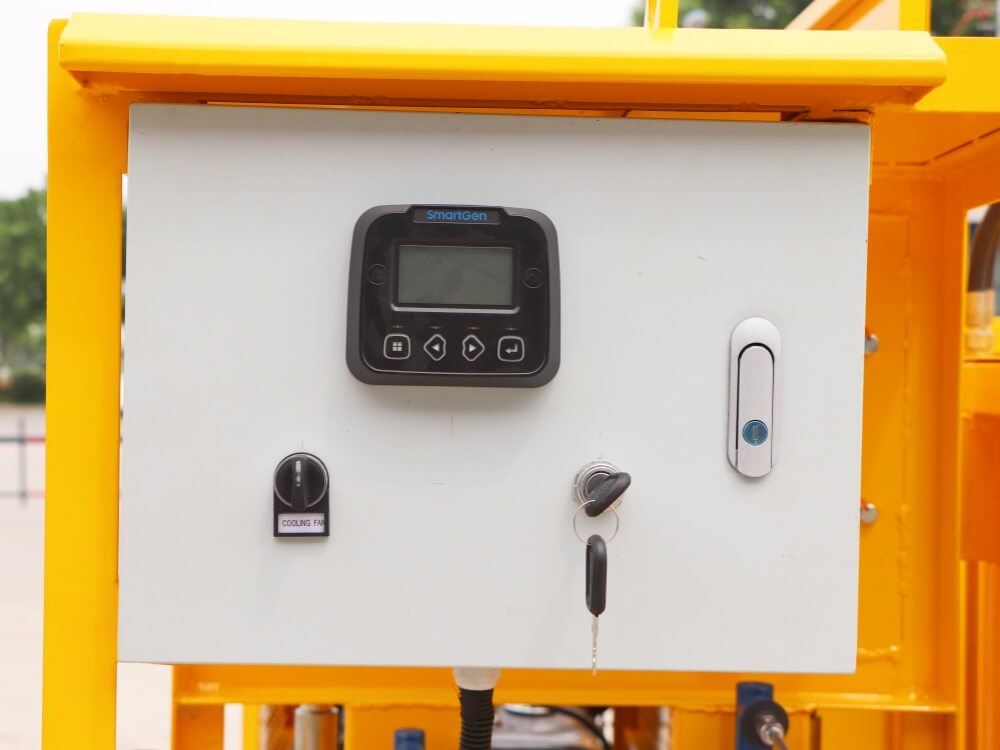 Clear instrument panel, simple and convenient control