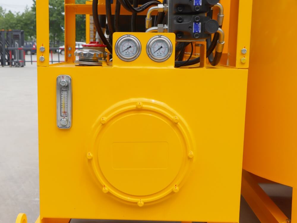 hydraulic oil box