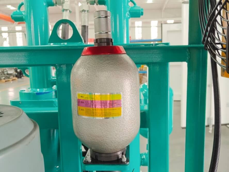 Hydraulic accumulator