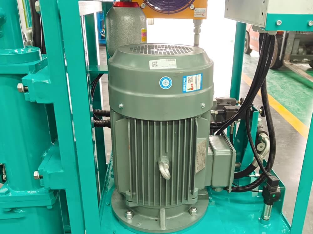 Motor