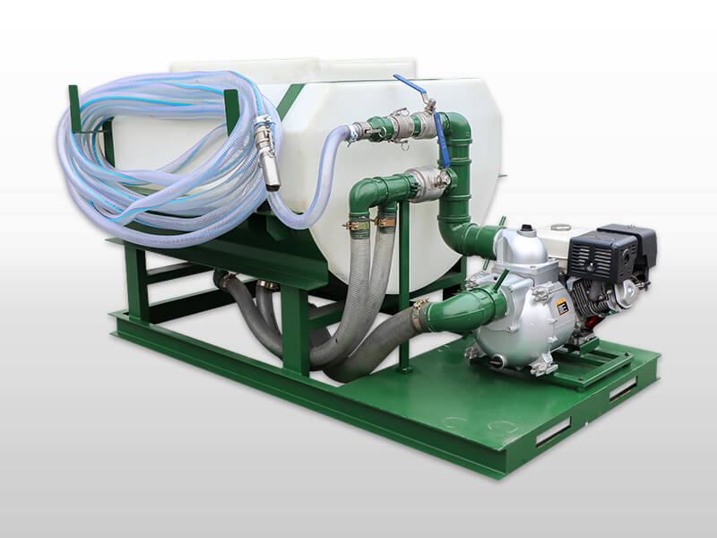 Hydro seeding system with Honda engine