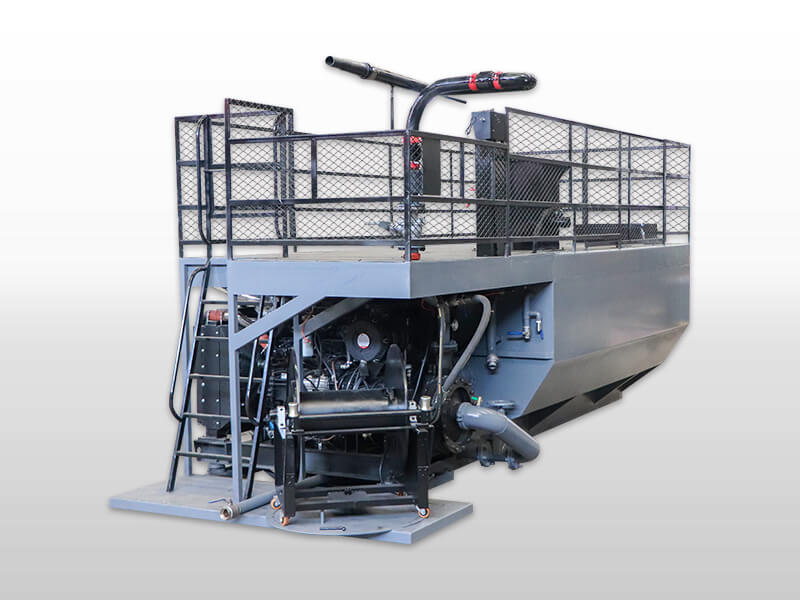 Hydroseeder machine for highway slope