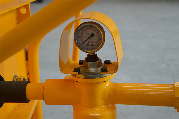 plaster pump pressure gage