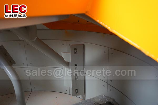 Automatic planetary concrete mixer