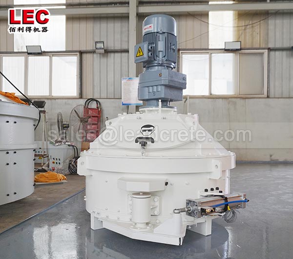 Durable vertical planetary mixer