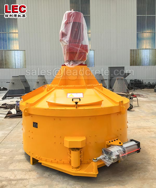 Mixer for refractory castable