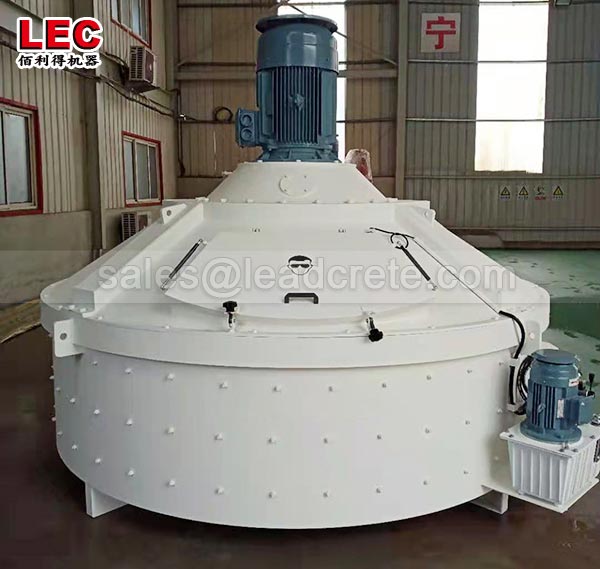 Big capacity concrete mixer