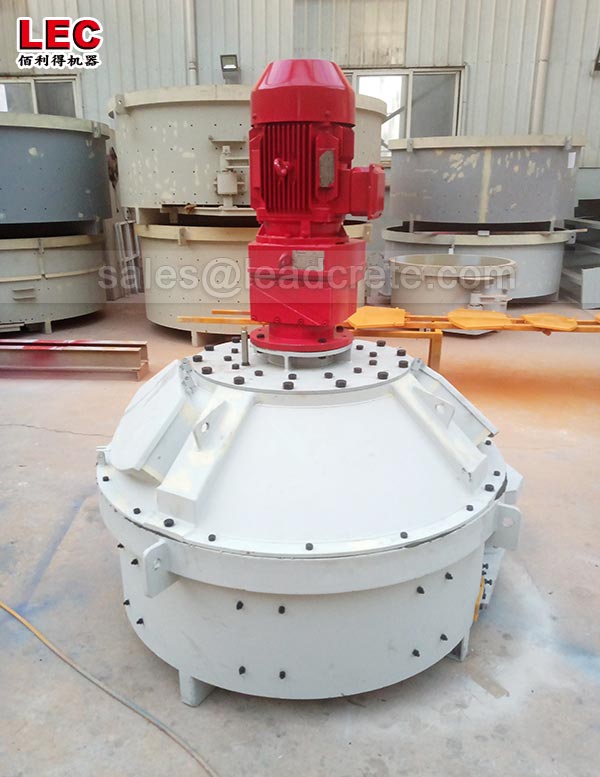 Planetary concrete mixer for mixing castable