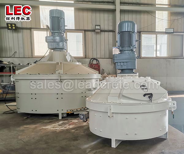 Planetary concrete pan mixer