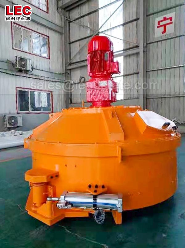 Precast concrete mixer