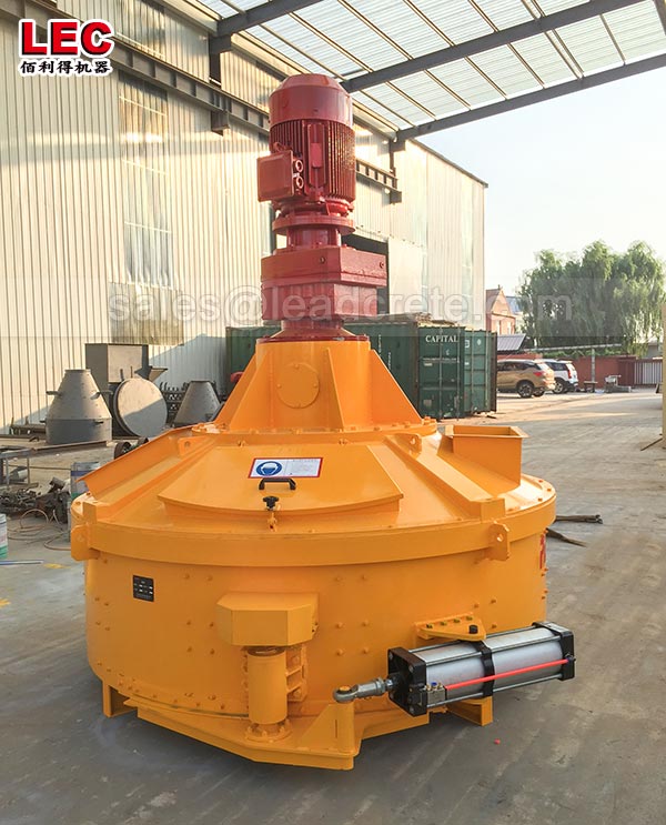 Simple maintenance vertical shaft cement mixer