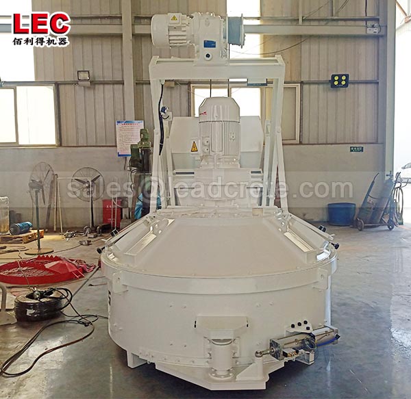 Portable concrete mixer machine