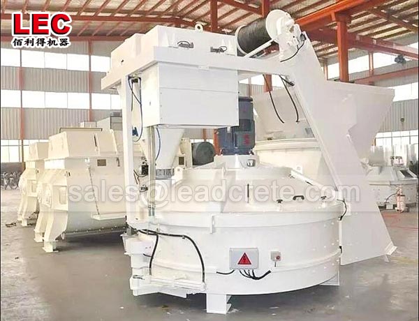 Planetary concrete mixer for bulk refractory