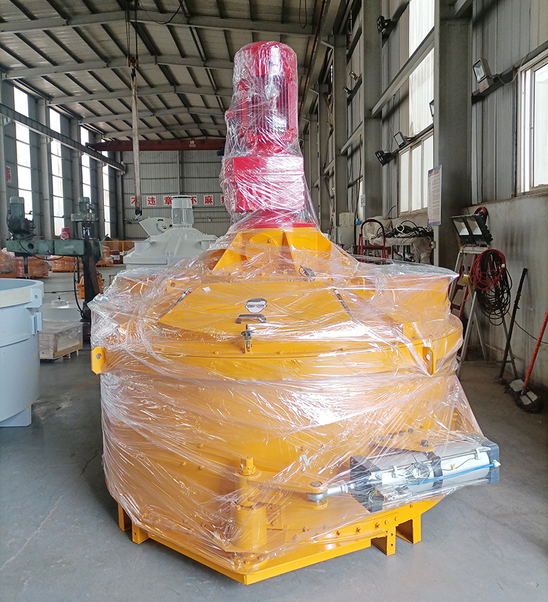 Planetary concrete mixer for batching mixing plant