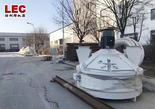 Flow-current refractory planetary concrete mixer