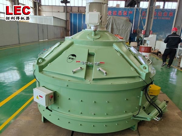 Pneumatic hydraulic driven high mixing speed planetary mixer