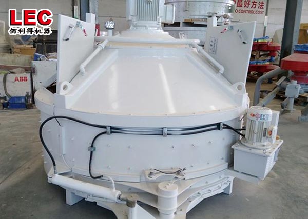 Planetary mixer for concrete well precast