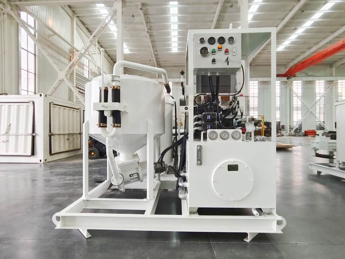 Injection pump and mixer
