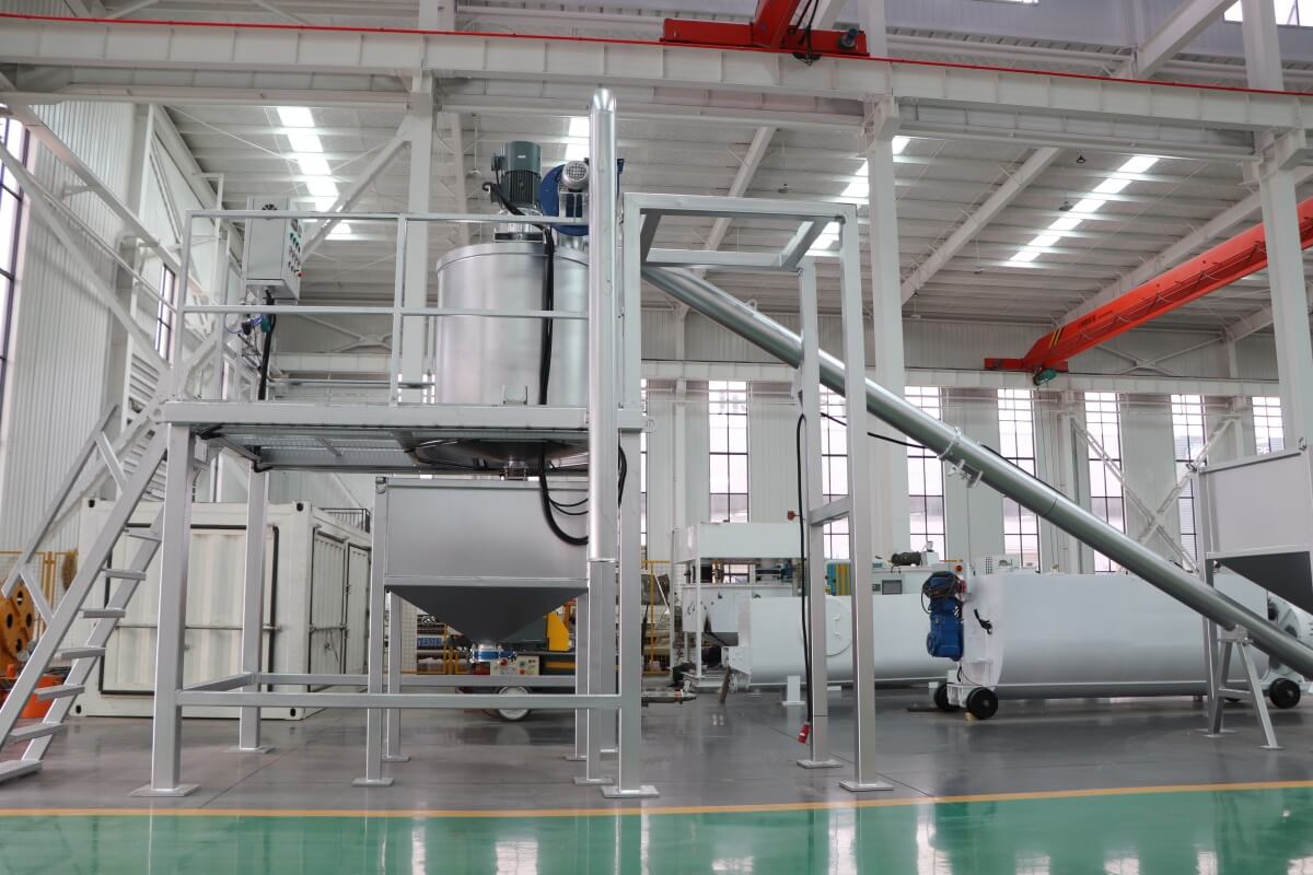Fully automatic cement bentonite grout mixer