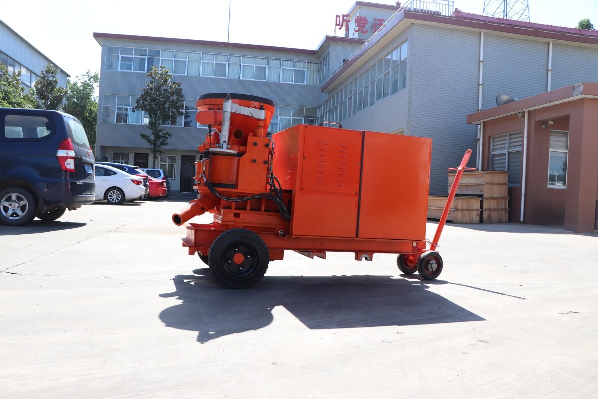 Concrete spraying machine for sale