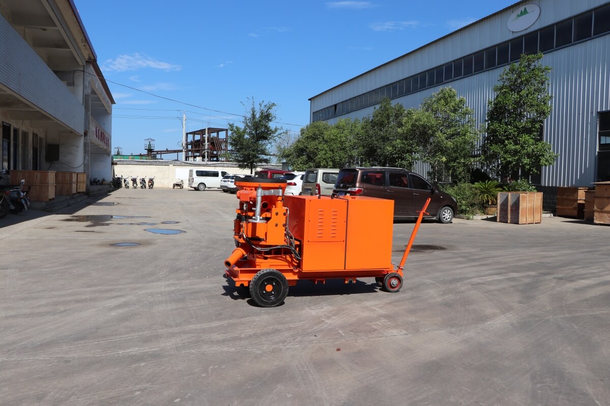 Concrete spraying machine for sale