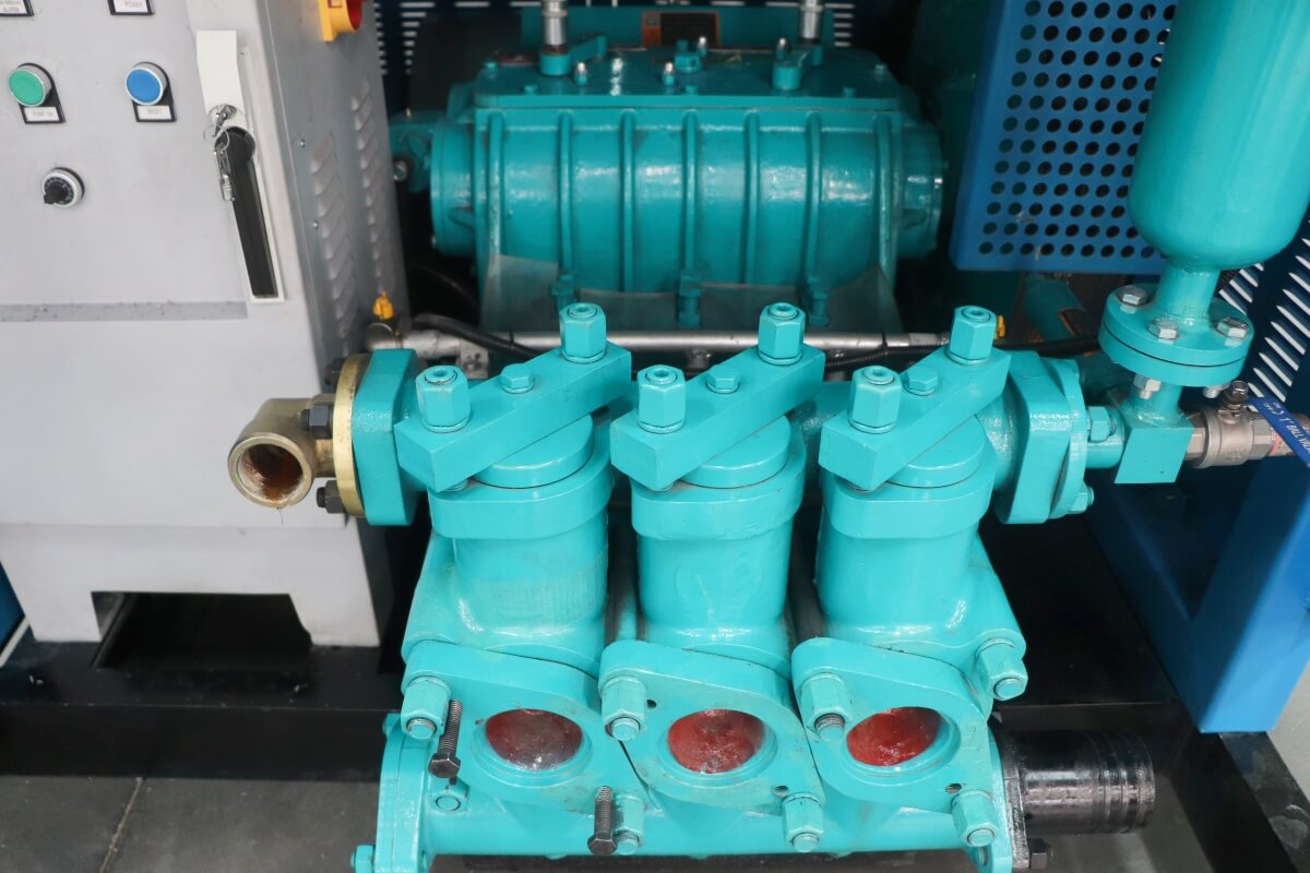 High pressure grouting pump for foundation reinforcement
