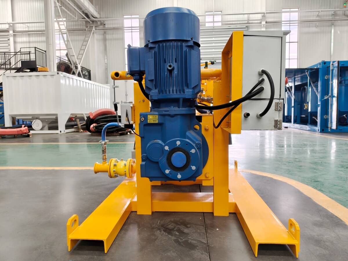 Pneumatic refractory mixing pump