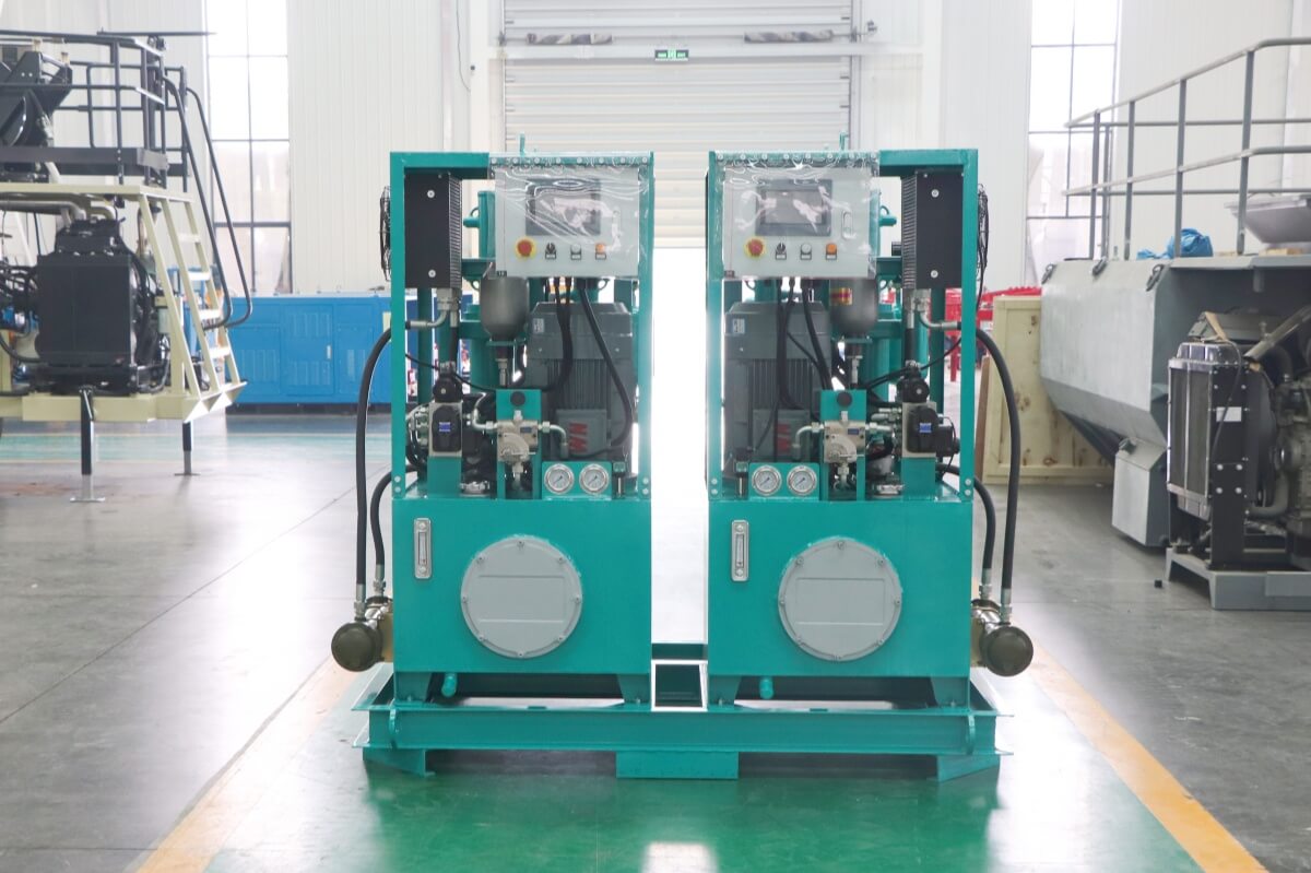 Low-wear plunger type grout pump