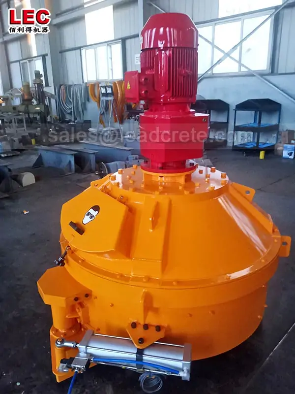 Portable planetary concrete mixer