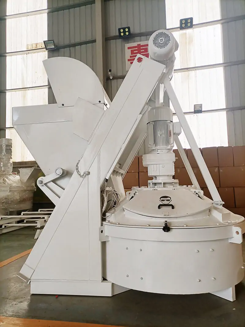 Self-loading planetary concrete mixer with lift and hopper